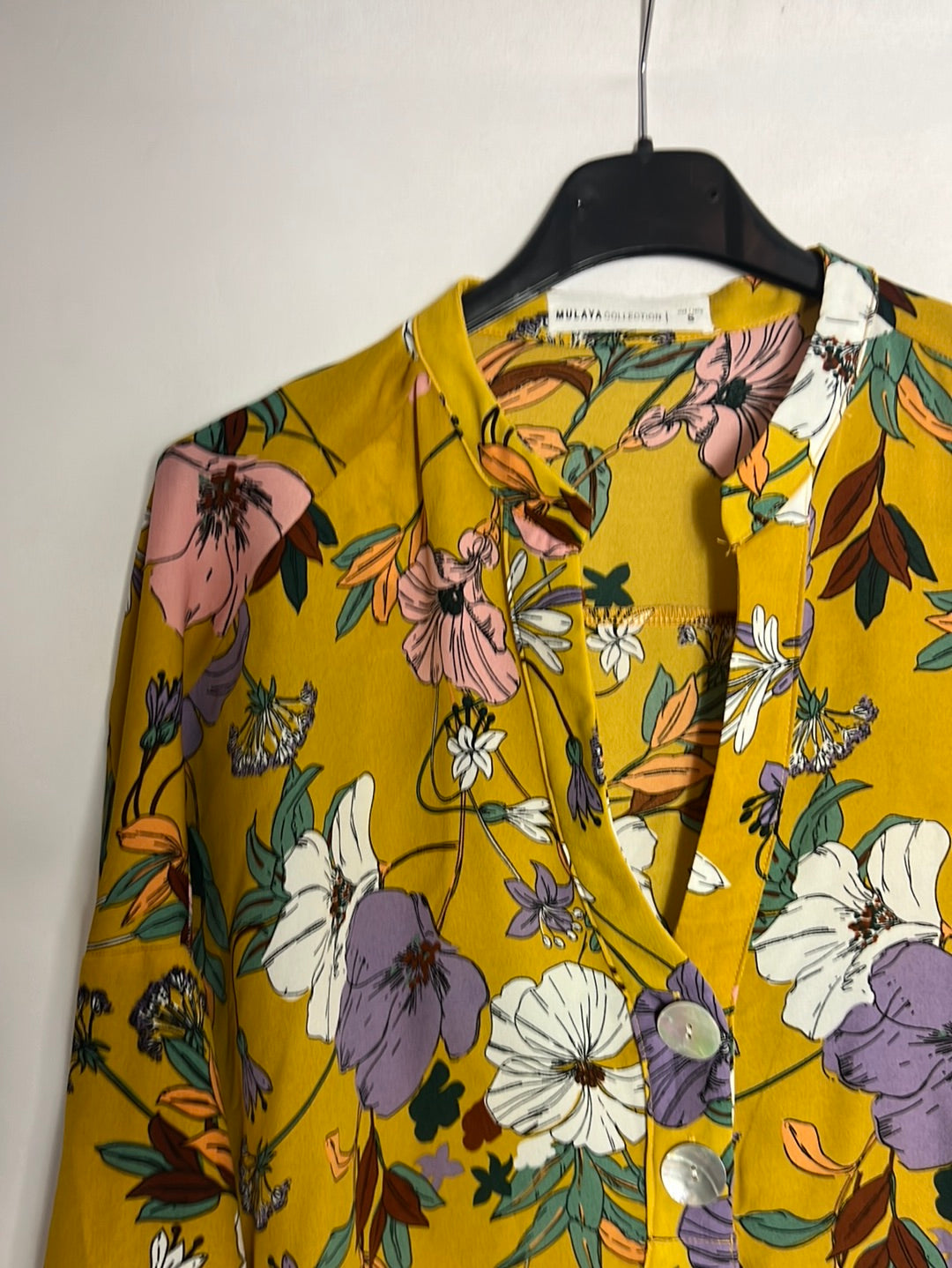 MULAYA. Flowy mustard floral blouse. TS