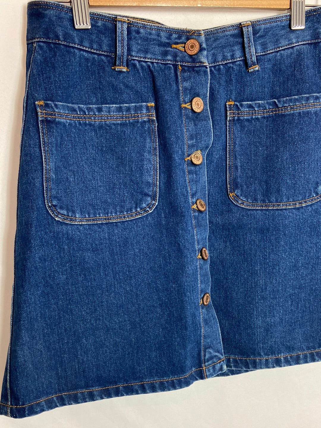 PULL&BEAR. Falda denim  botones T.m