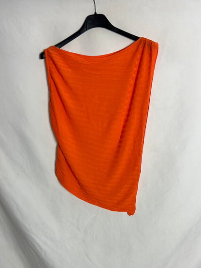 MARIA GRANDES. Flowy orange ribbed top. TS