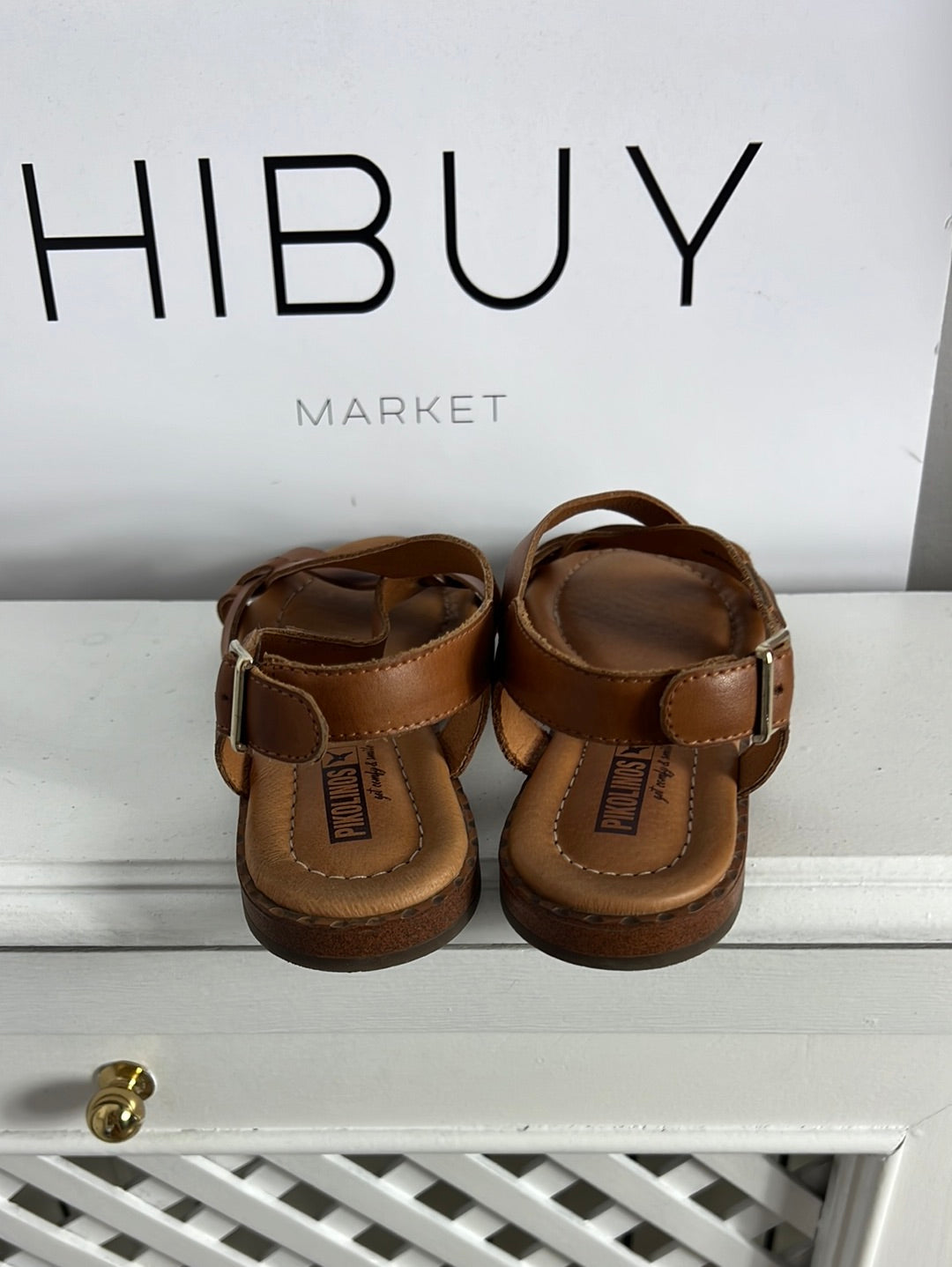 PIKOLINOS. Brown leather strap sandals. Size 38