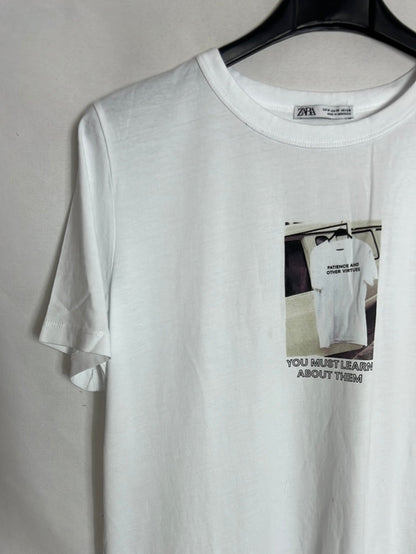 ZARA. Camiseta blanca  dibujo. T M