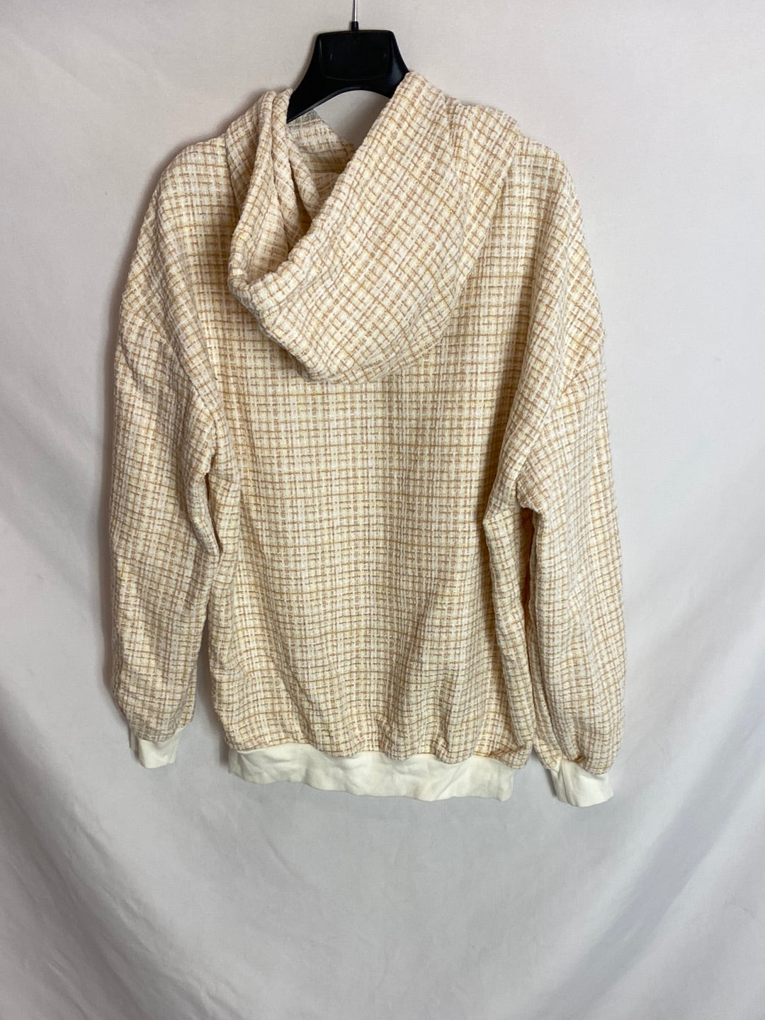 SHEIN. Sudadera estampada textura. T.S