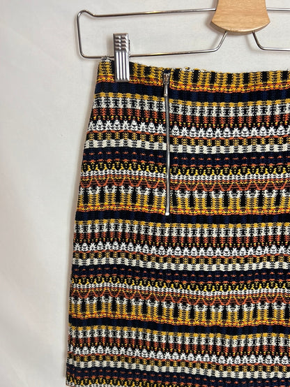 MANGO.Falda corta bordada T.36