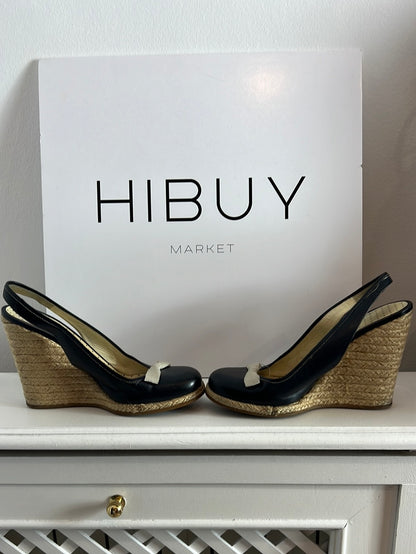 MIU MIU. Cuñas piel azul oscuro. T 39