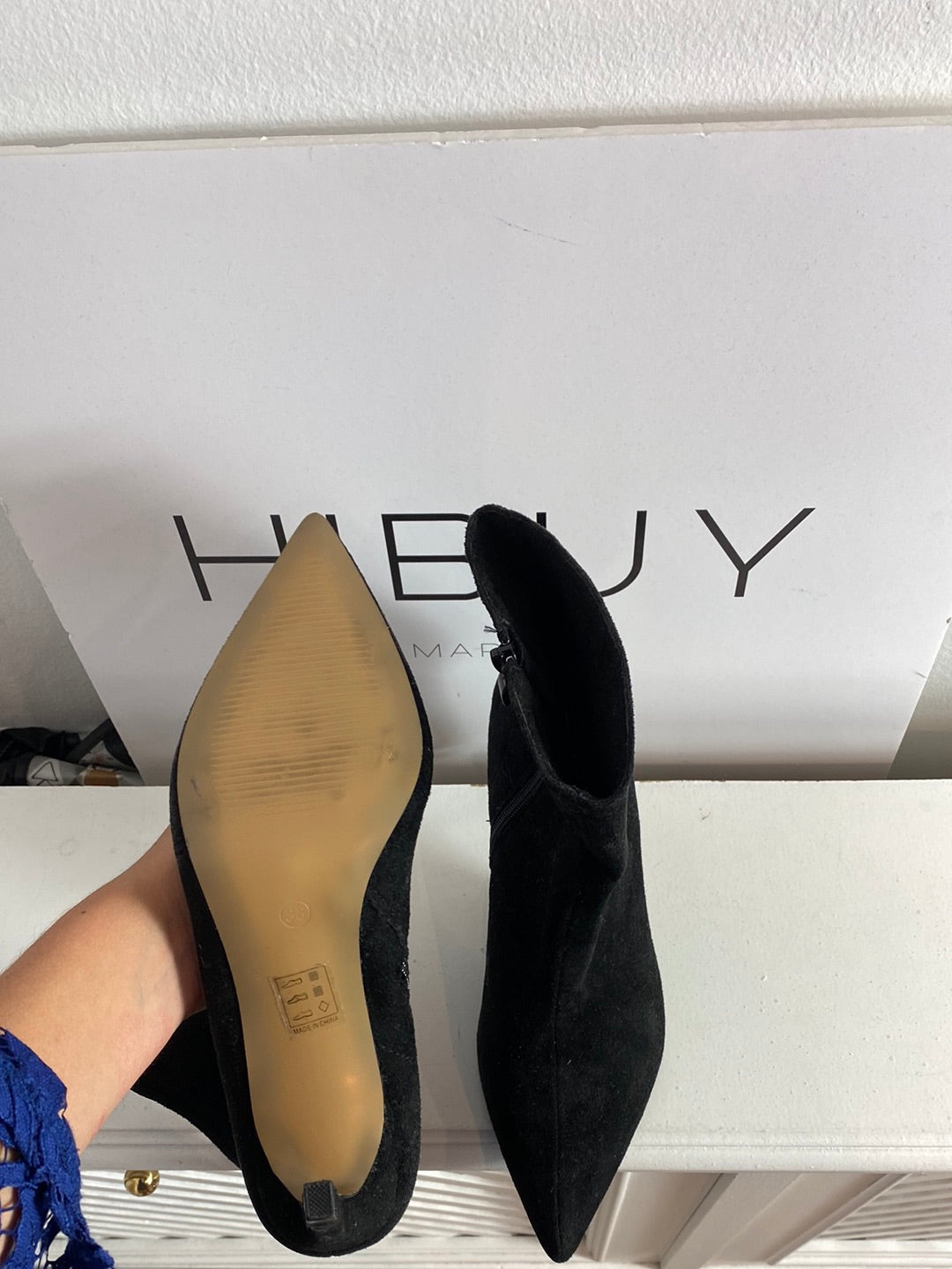 ZAPSHOP. Botines terciopelo tacón fino. T.38