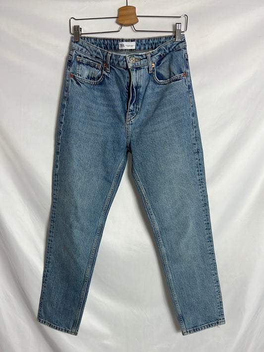 ZARA. Mom-length denim trousers. Size 38