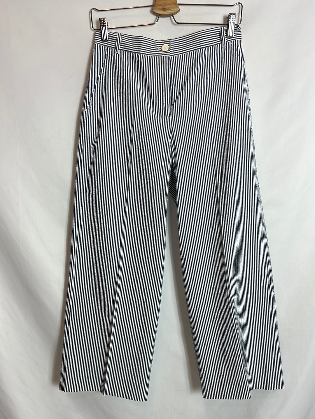 MAXMARA. Striped culottes. Size 36