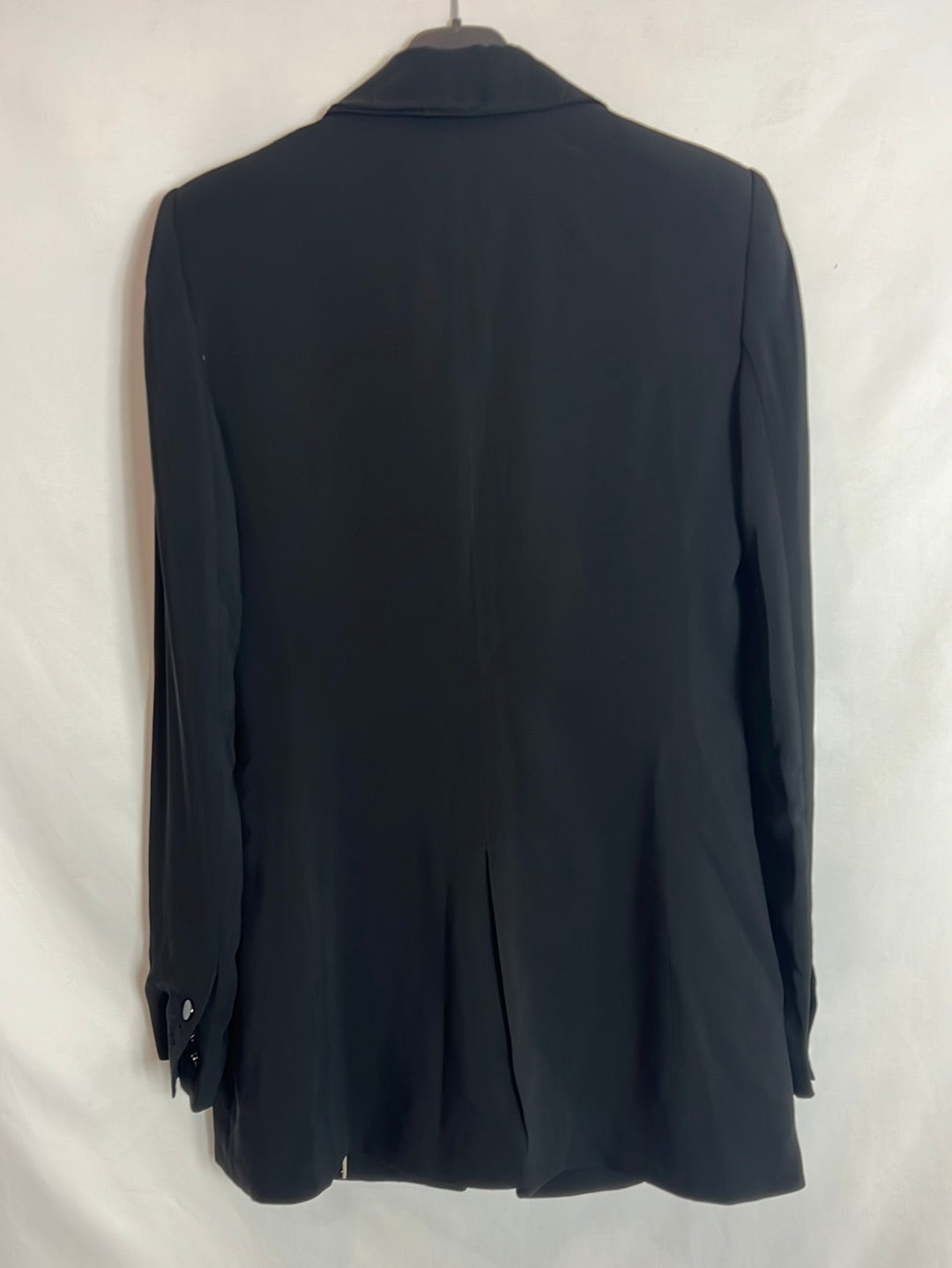 MASSIMO DUTTI. Blazer negra fluida. T 36 (tara)
