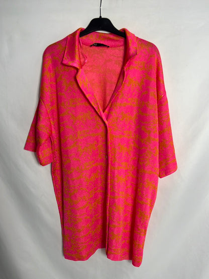 ZARA. Chaqueta manga corta colores fucsia. T S