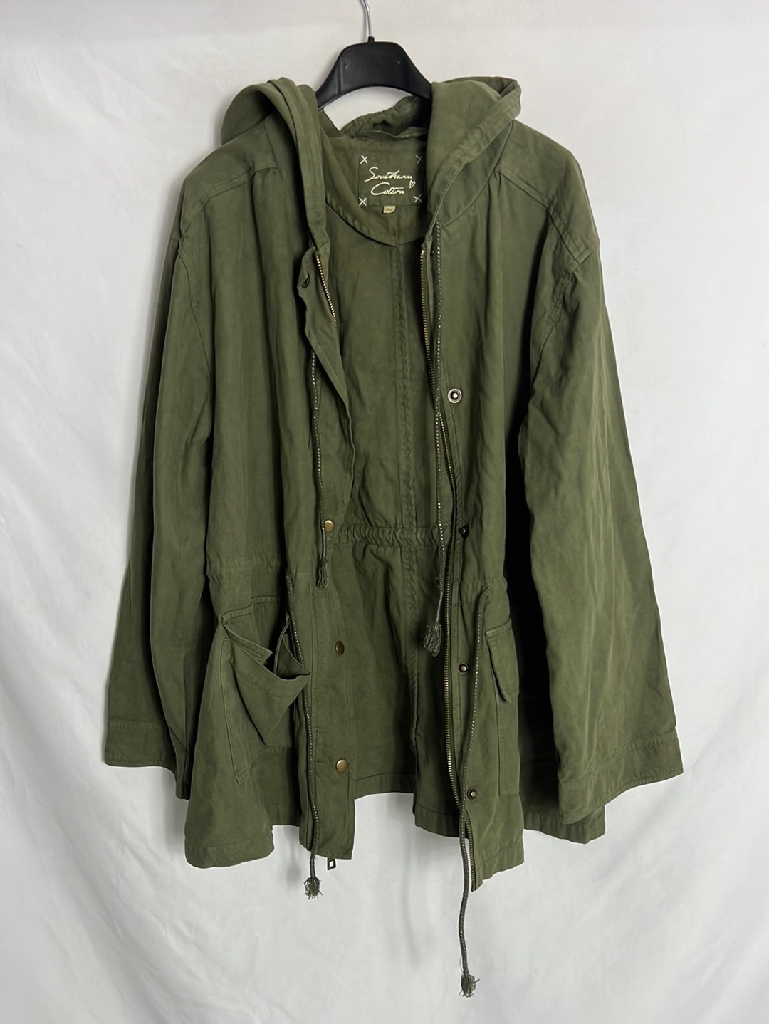 SOUTHERN COTTON. Parka verde capucha. T L