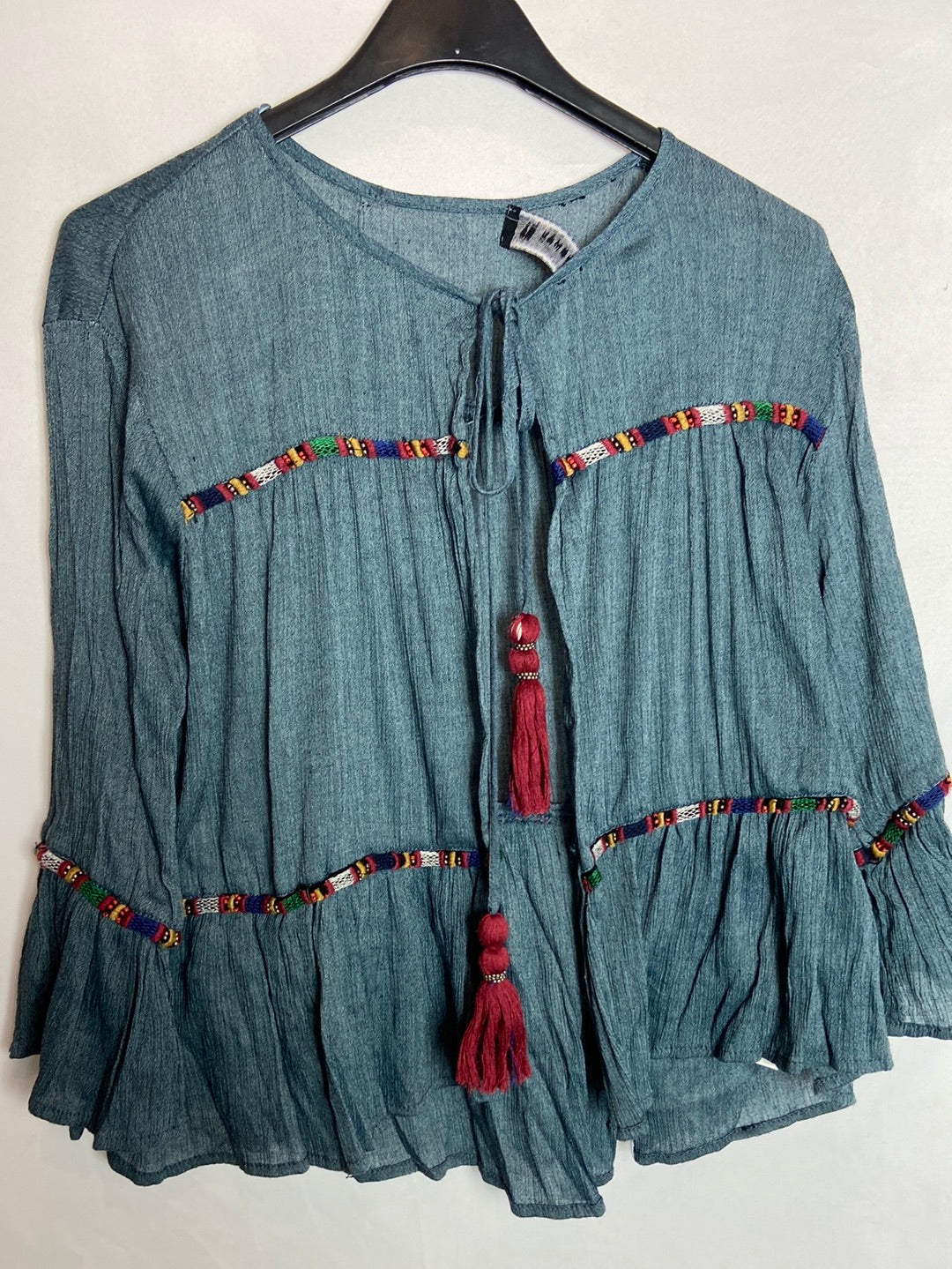 ZARA. Sobrecamisa lazada borlas. T.M
