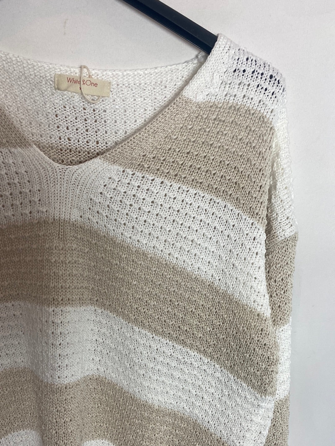 WHITE&amp;ONE. White and beige striped sweater TL