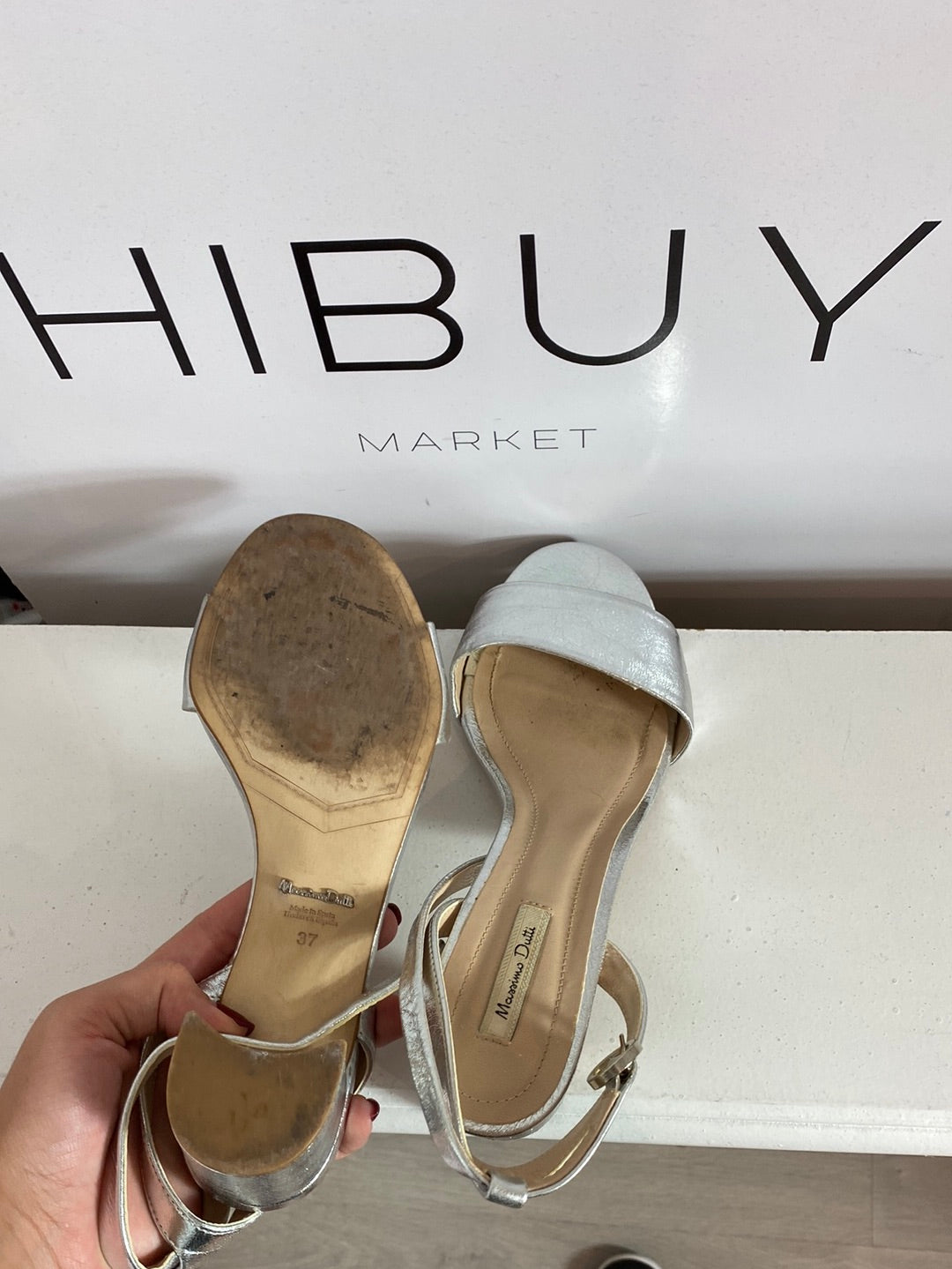 MASSIMO DUTTI. Sandalias tacón plateadas. T.37