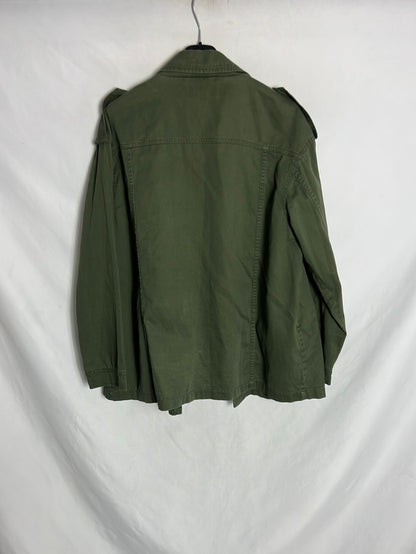 H&M. Chaqueta fina verde bolsillos. T XS
