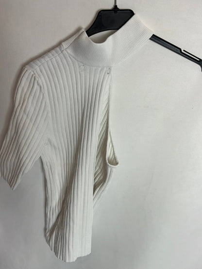 OTHERS. Asymmetrical white top Ts
