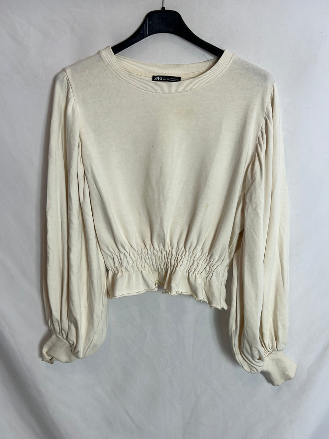 ZARA. Sudadera beige cortita T.s