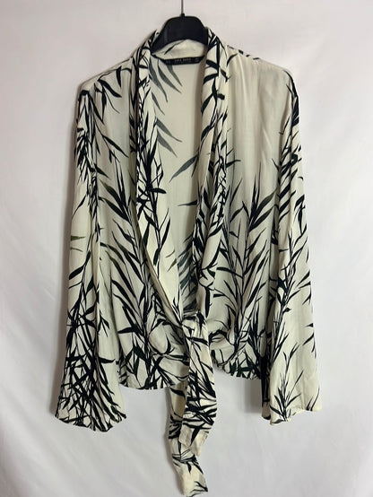 ZARA. Sobre camisa fluida estampada. T S
