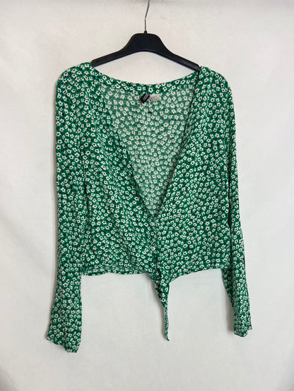 H&M. Blusa verde de flores T.S