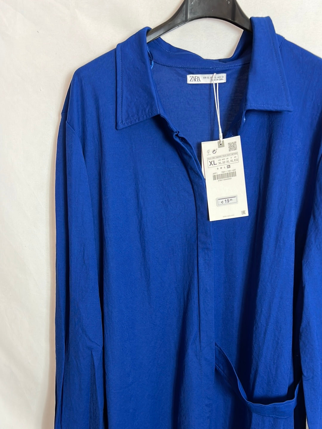 ZARA. Vestido midi azul klein. T XL