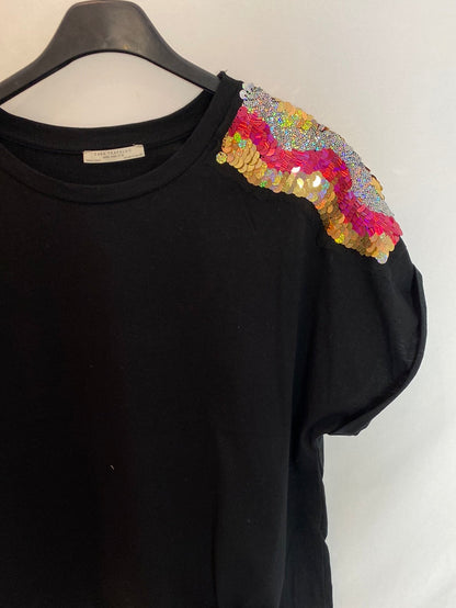 ZARA. Camiseta negra lentejuelas T.m