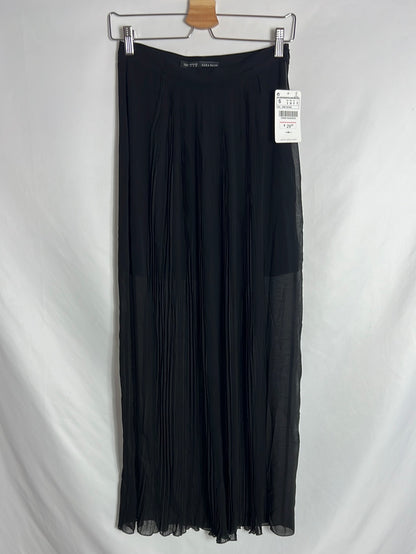 ZARA. Falda larga semi transparente  negra. T S