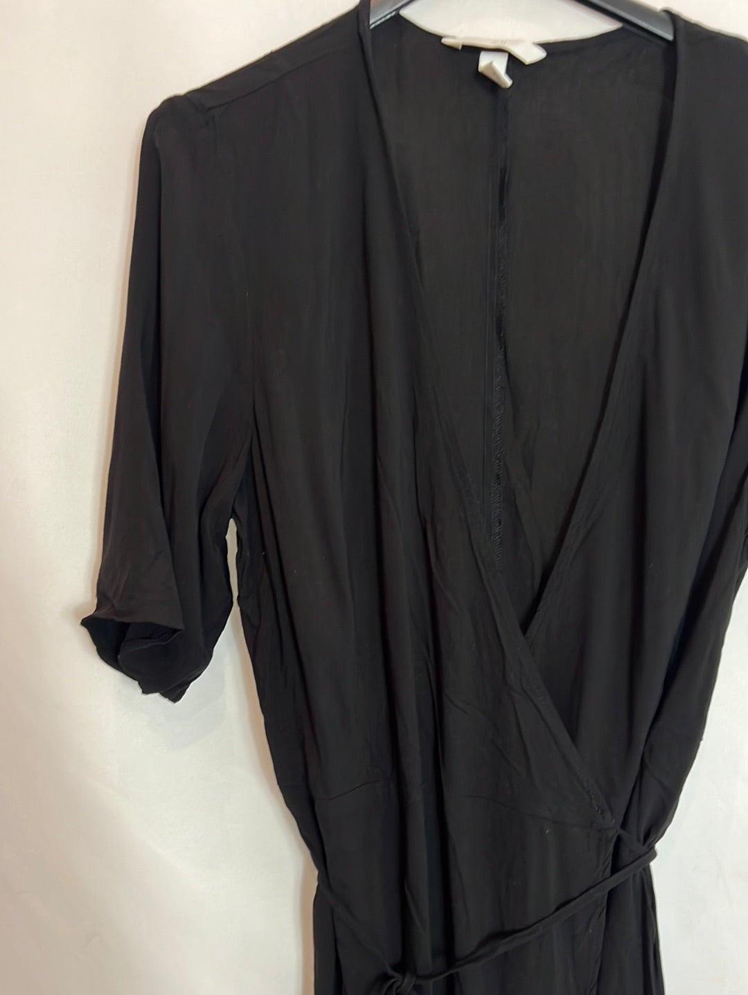 H&amp;M. Black wrap dress Tm