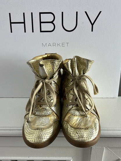 ISABEL MARANT. Deportivas doradas plataforma interior. T 40