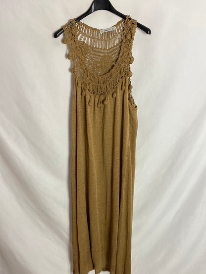 ZARA. Vestido midi punto con con detalles bordados . T.s