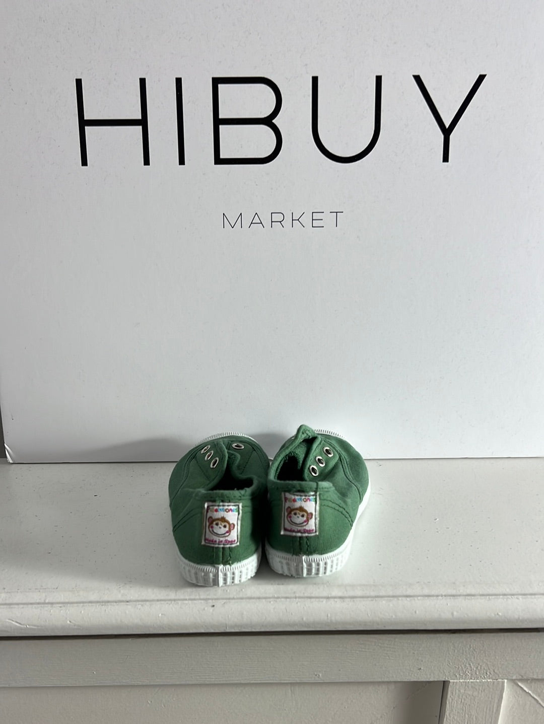 PISAMONAS. Green canvas sneakers with toe caps. Size 25