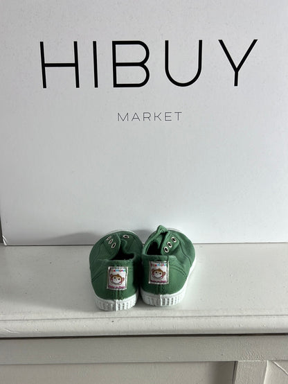 PISAMONAS. Green canvas sneakers with toe caps. Size 25