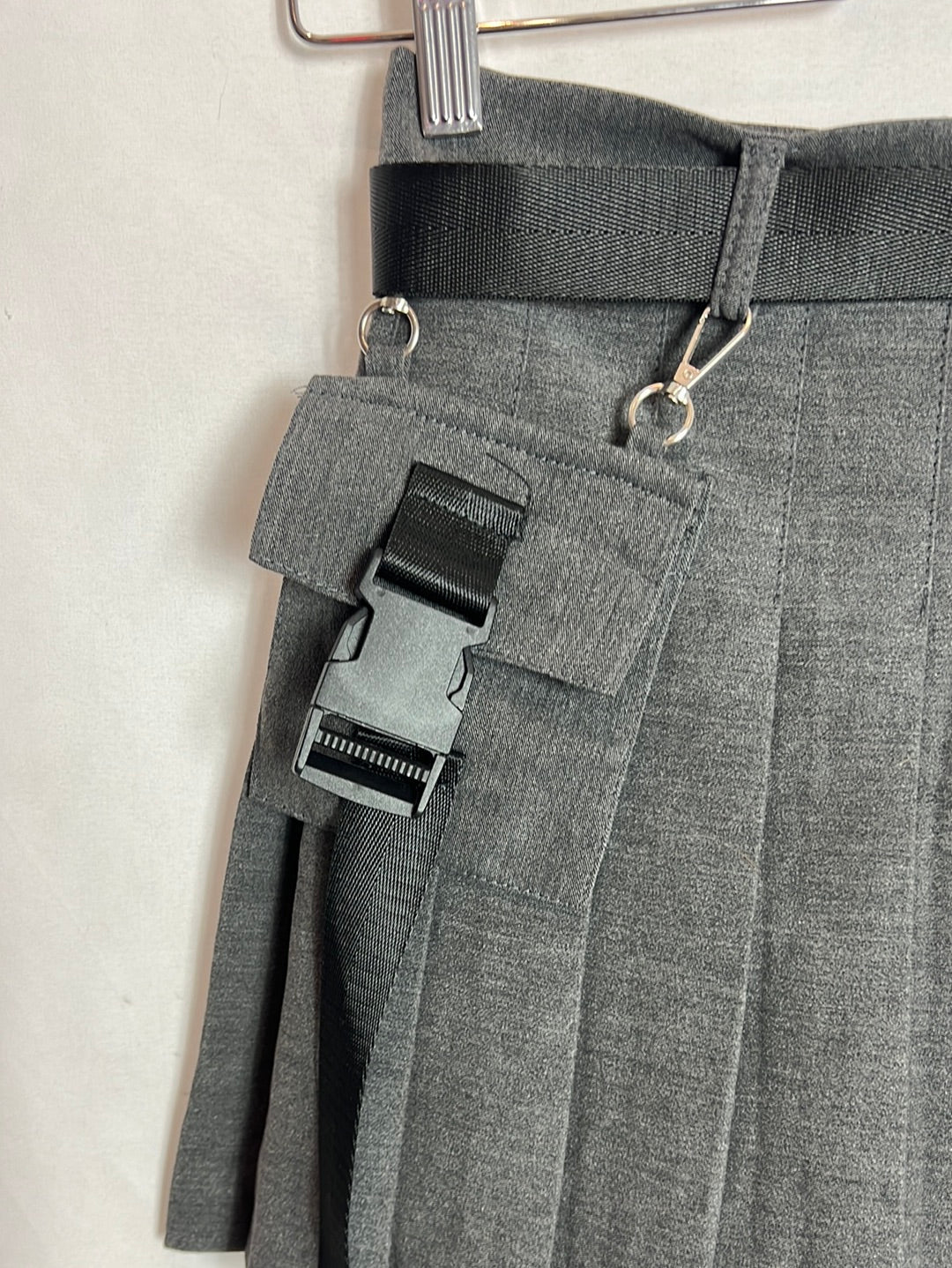 OTHER. Grey pleated skirt/trousers S.xs