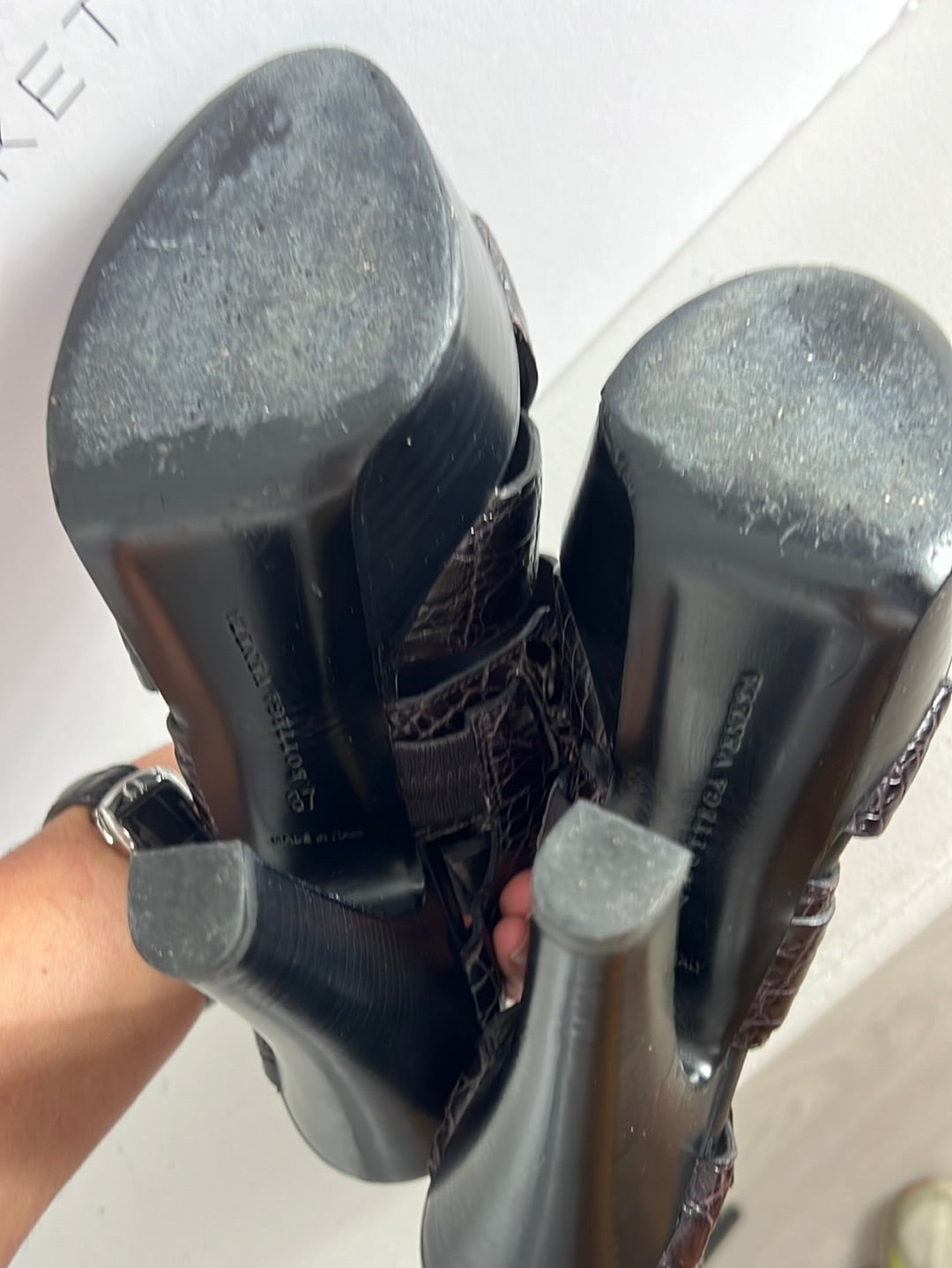 BOTTEGA VENETA. Brown platform sandals. Size 37