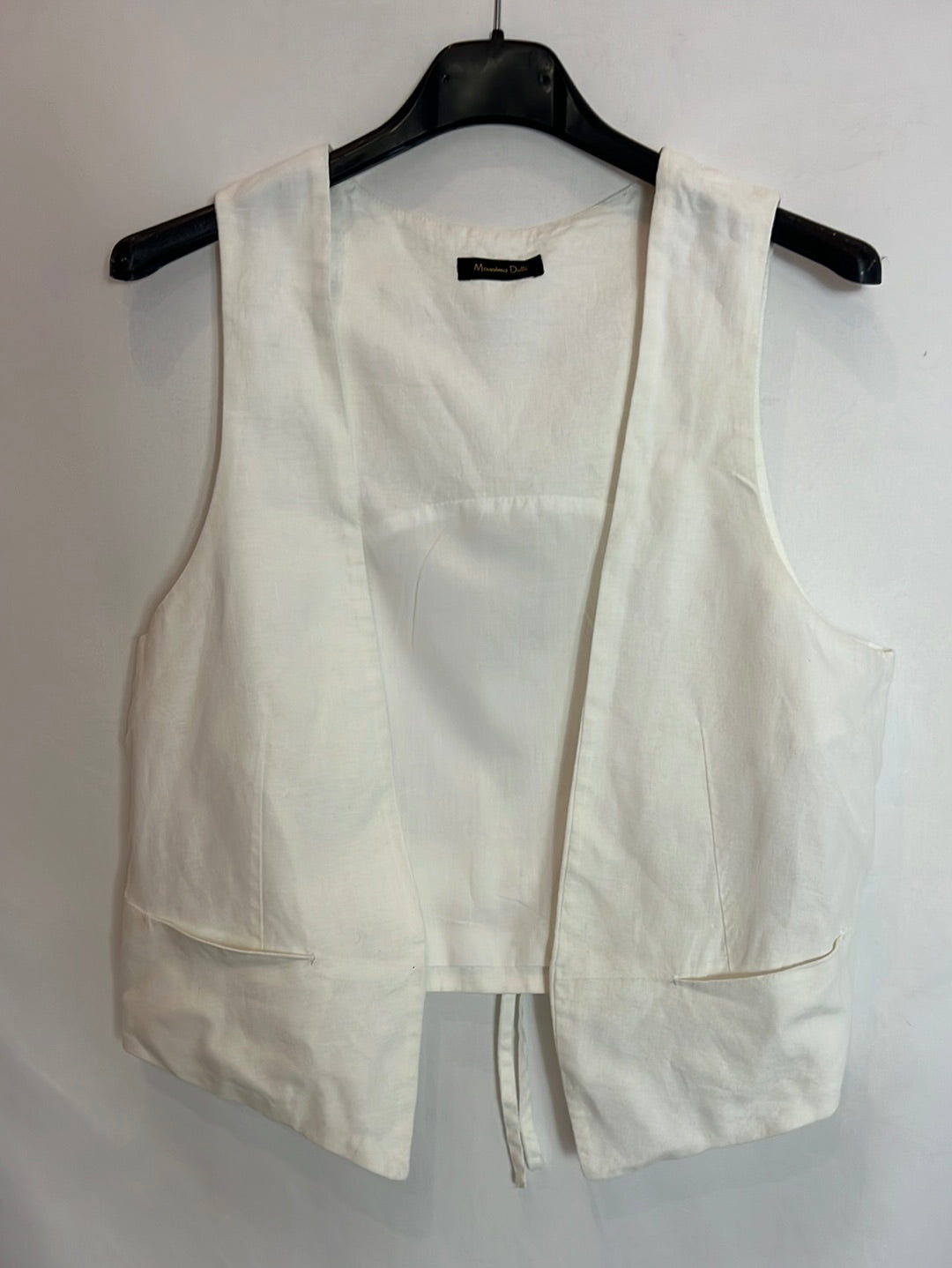 MASSIMO DUTTI. Short linen bank vest. TM