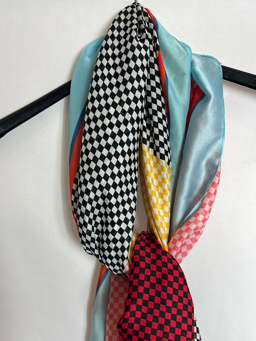 OTRAS.  Pañuelo fluido colores