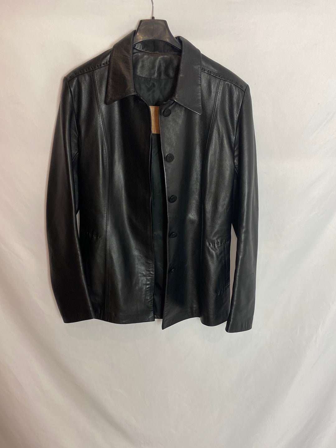 ALFARO. Vintage black leather jacket. TM