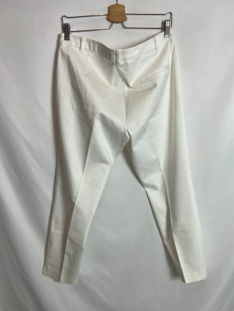 H&M. Pantalones blancos pinzas cropped. T 46