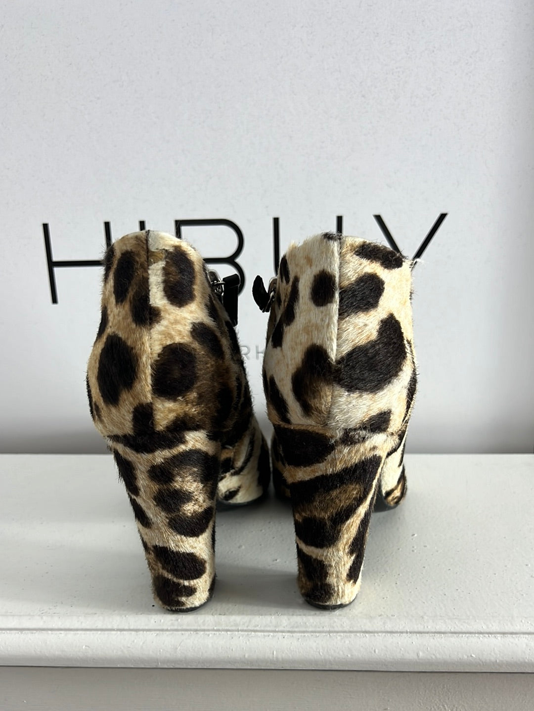 GIUSEPPE ZANOTTI. Botines pelito animal print,. T 37