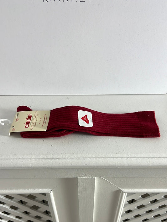 CONDOR. Burgundy ribbed socks. Size 27/31