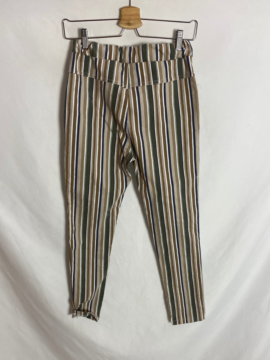 OTRAS. Pantalones rectos fluidos rayas. T.36