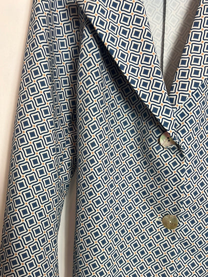 ALLÔ ALLÔ. Total blazer and printed trousers look. TS/M