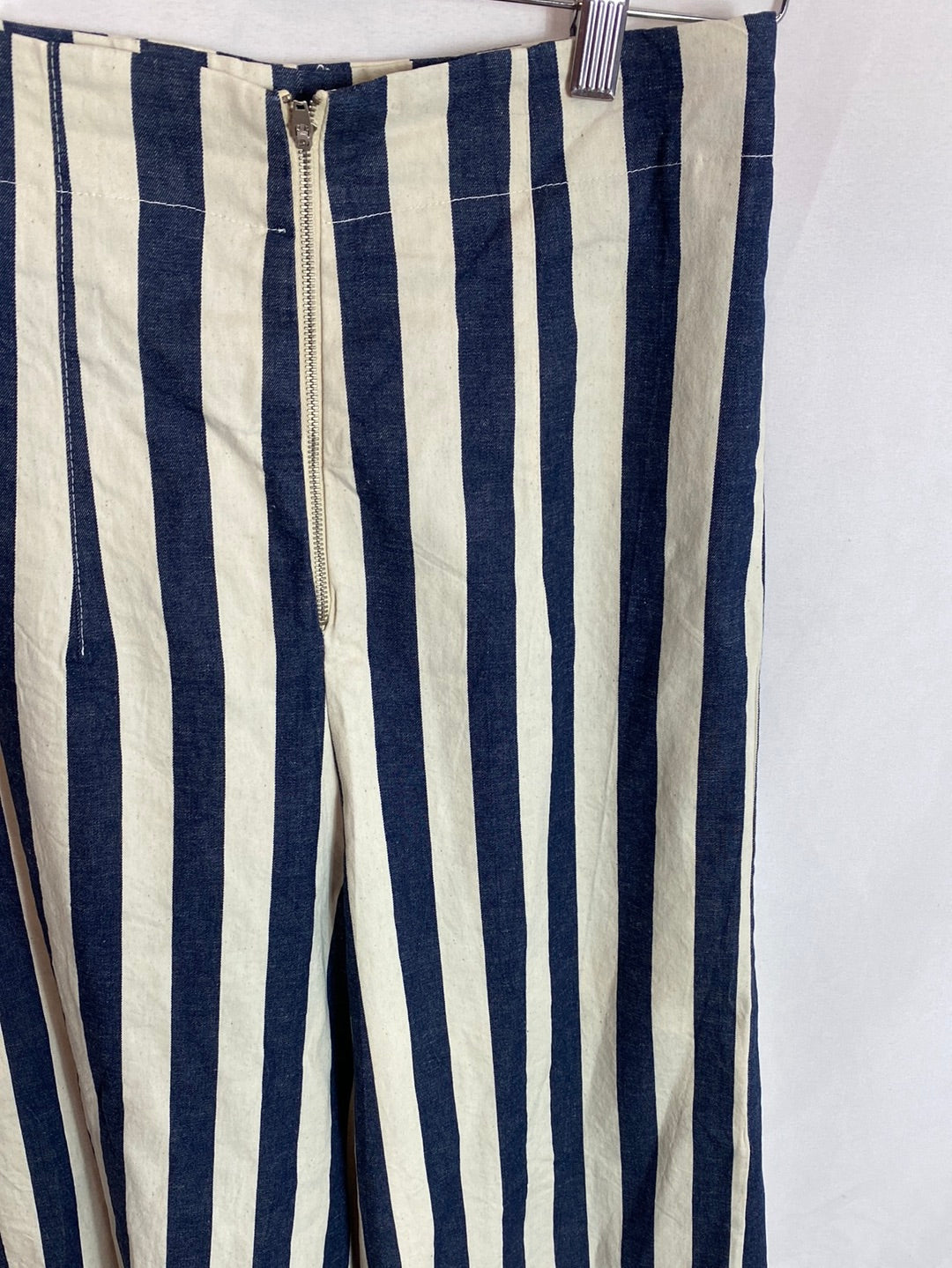 OTHERS. Striped straight-leg trousers. TS