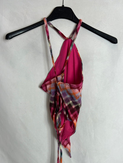 SHEIN. Total look falda y top corta colores T.s