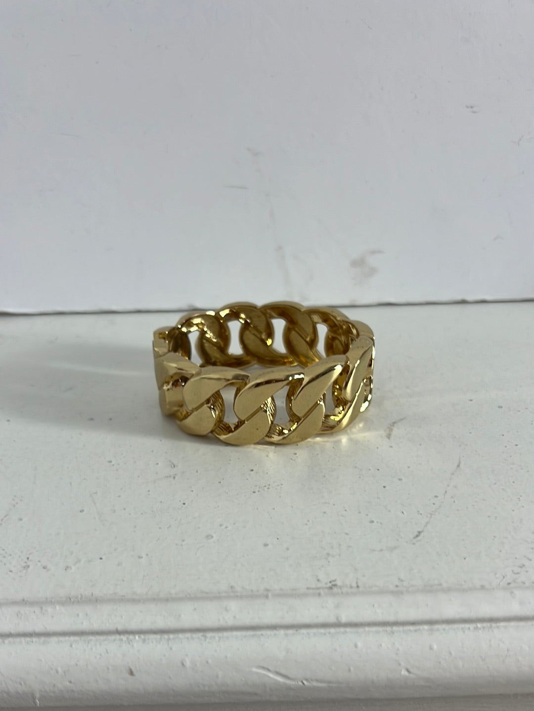 OTRAS. Pulsera dorada cadenas