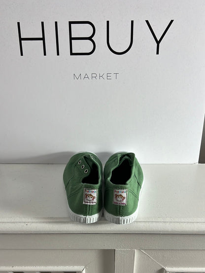 PISAMONAS. Green canvas sneakers with toe caps. Size 30