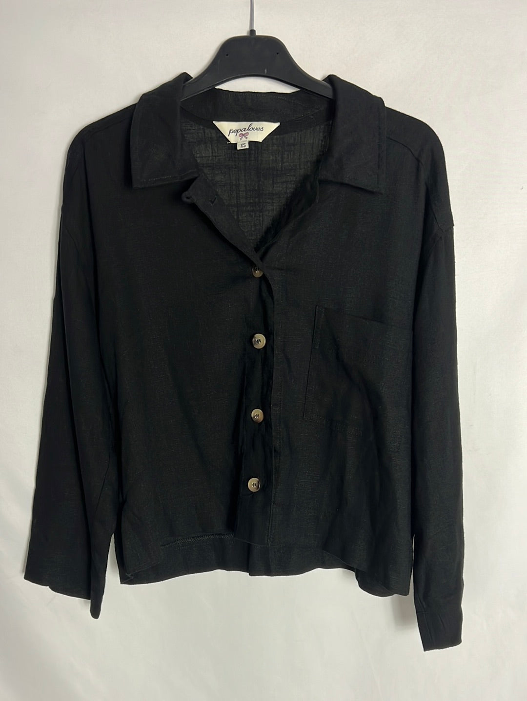 PEPALOVES. Blusa negr corta efecto lino.T Xs