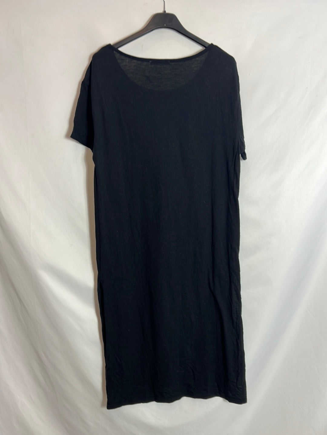 ZARA. Vestido midi negro tejido camiseta. T S