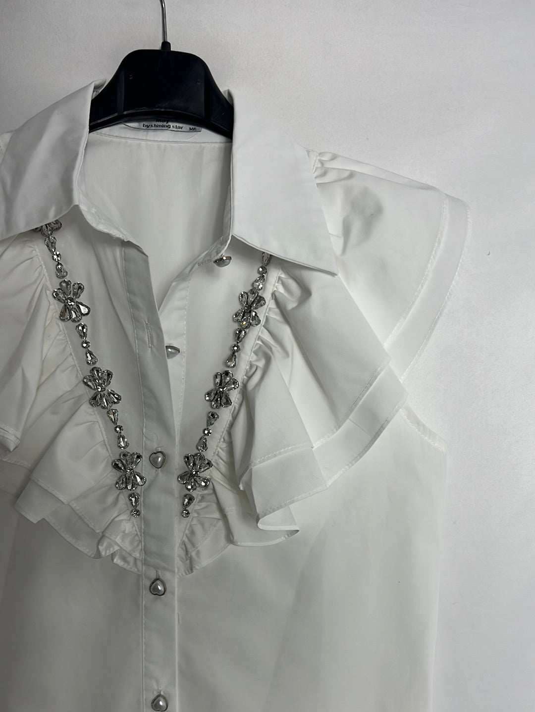 MAY. White sleeveless blouse with rhinestone detail. TM/L