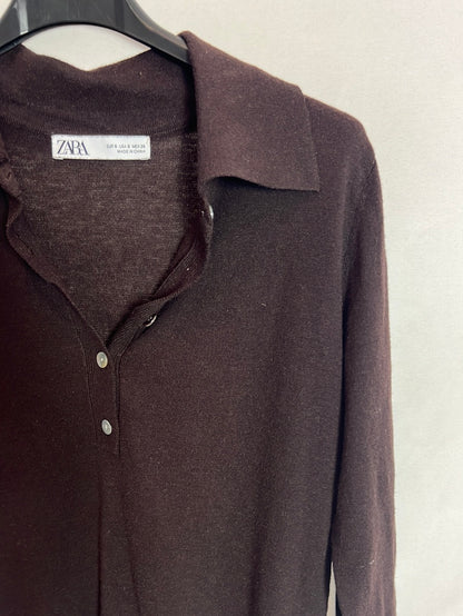 ZARA. Jersey fino marrón con cuello. T S