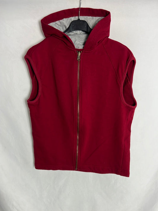 EASYWEAR. Red zippered vest. TM