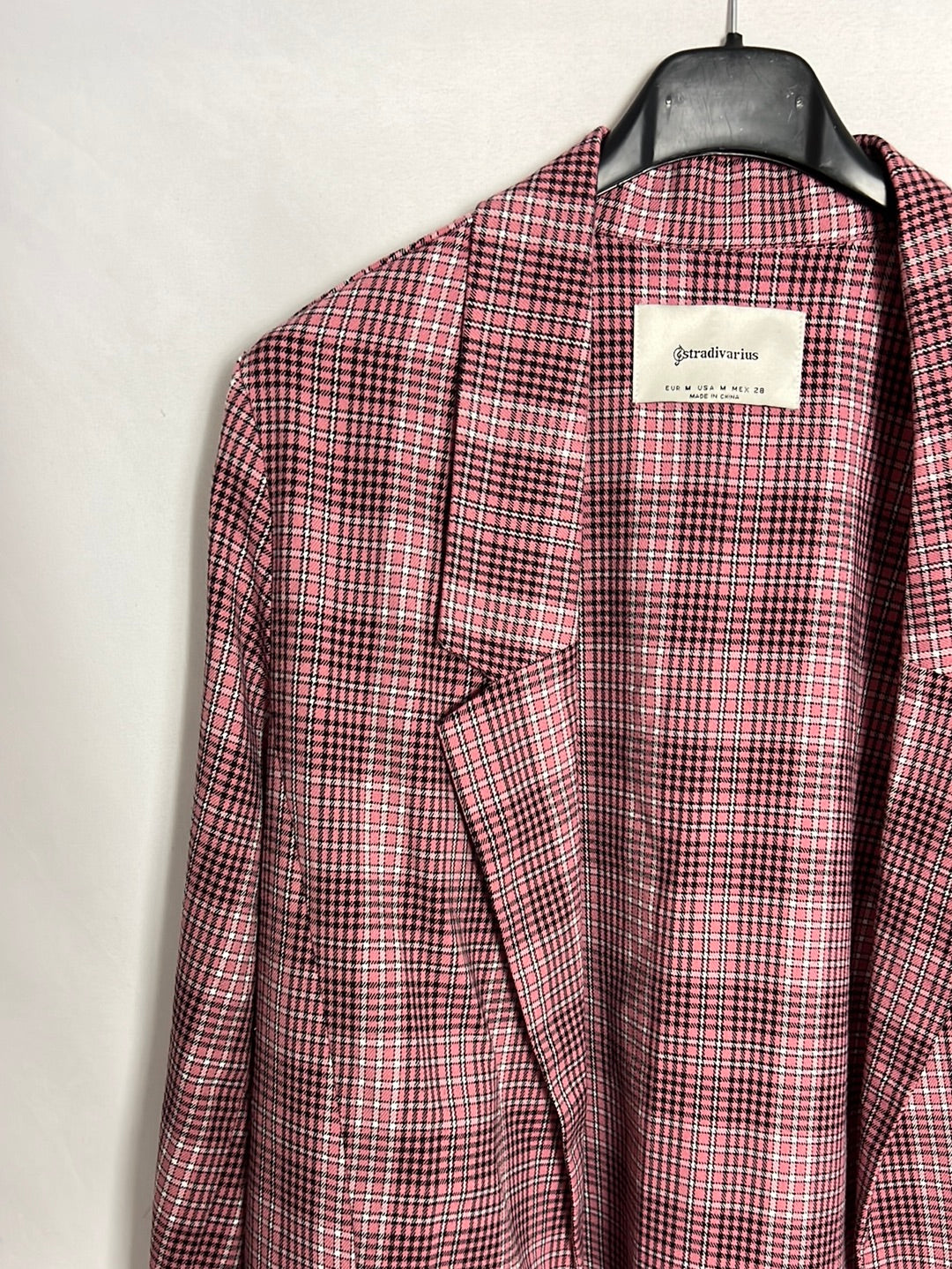 STRADIVARIUS. Blazer fina rosa cuadros. T M